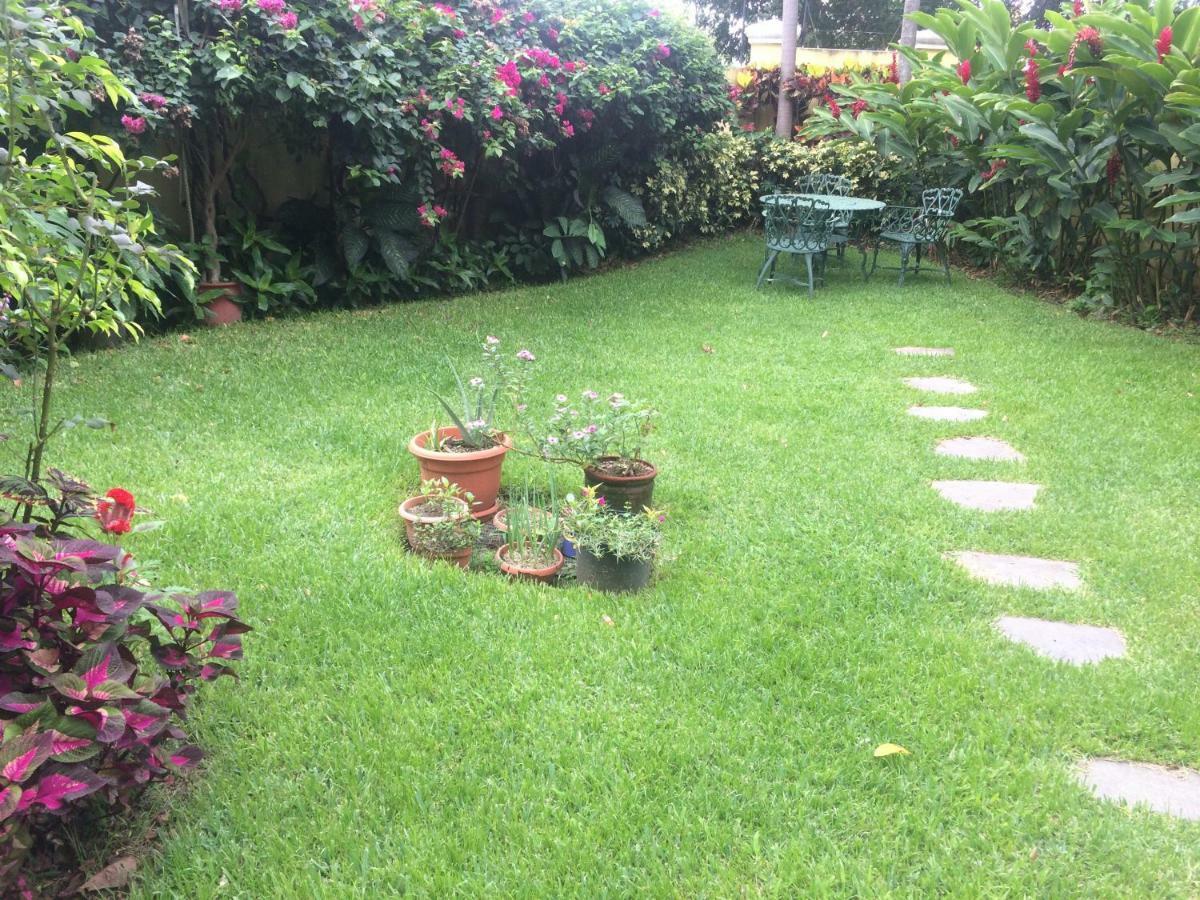 Petit Monblanc San Salvador Bagian luar foto